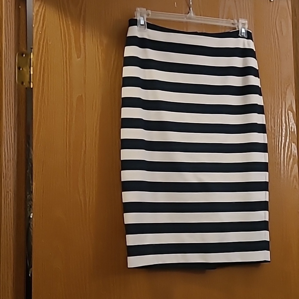 Limited Navy and Off white Skirt